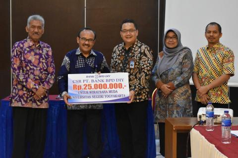 UNY Menerima Dana CSR dari Bank BPD untuk Wirausaha Muda UNY