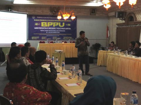 Peningkatan Motivasi dan Kompetensi Usaha BPPU UNY 2015